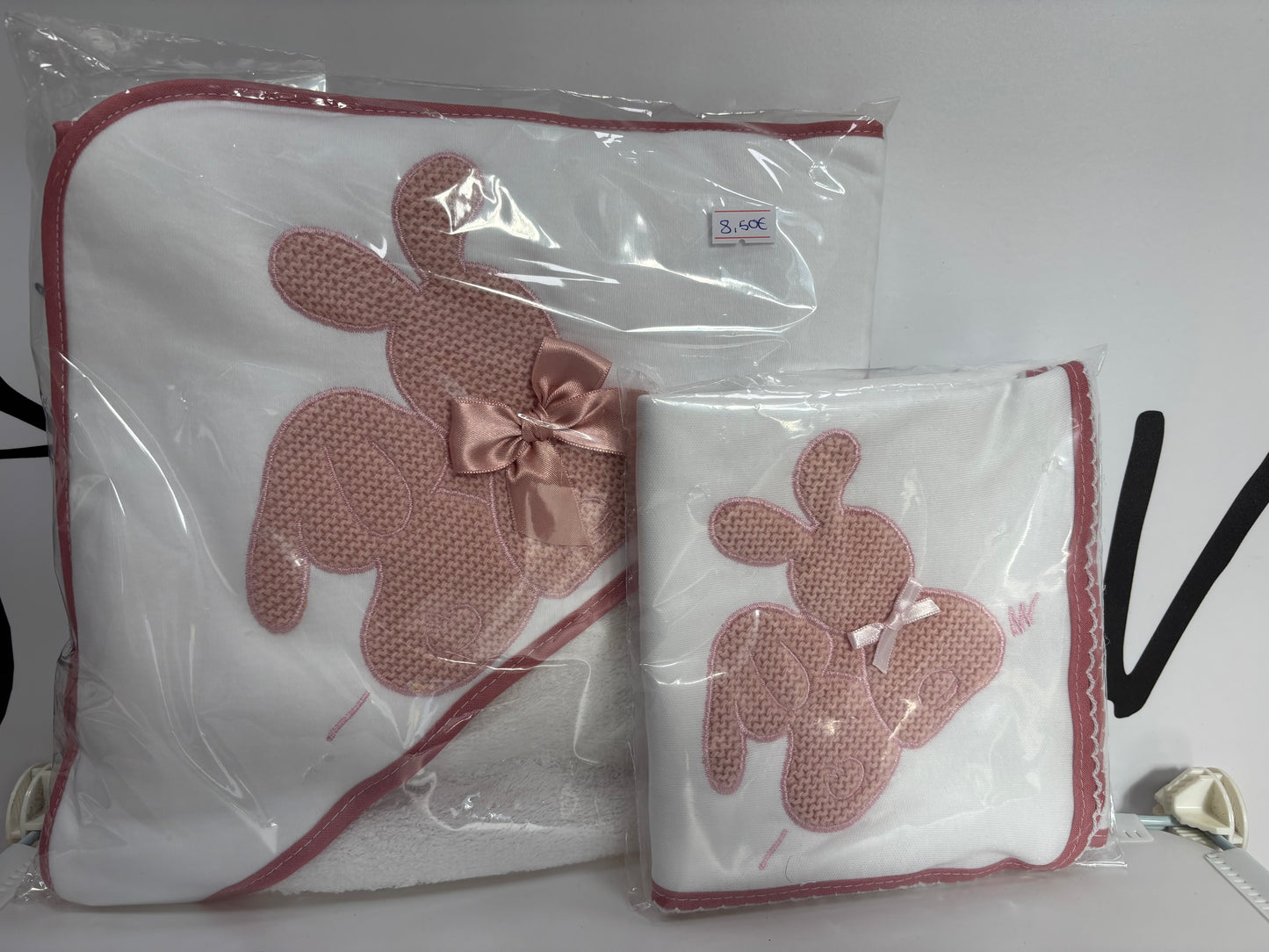 Capa de baño conejitos
