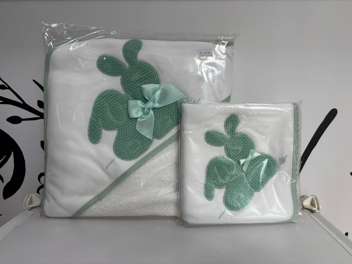 Capa de baño conejitos
