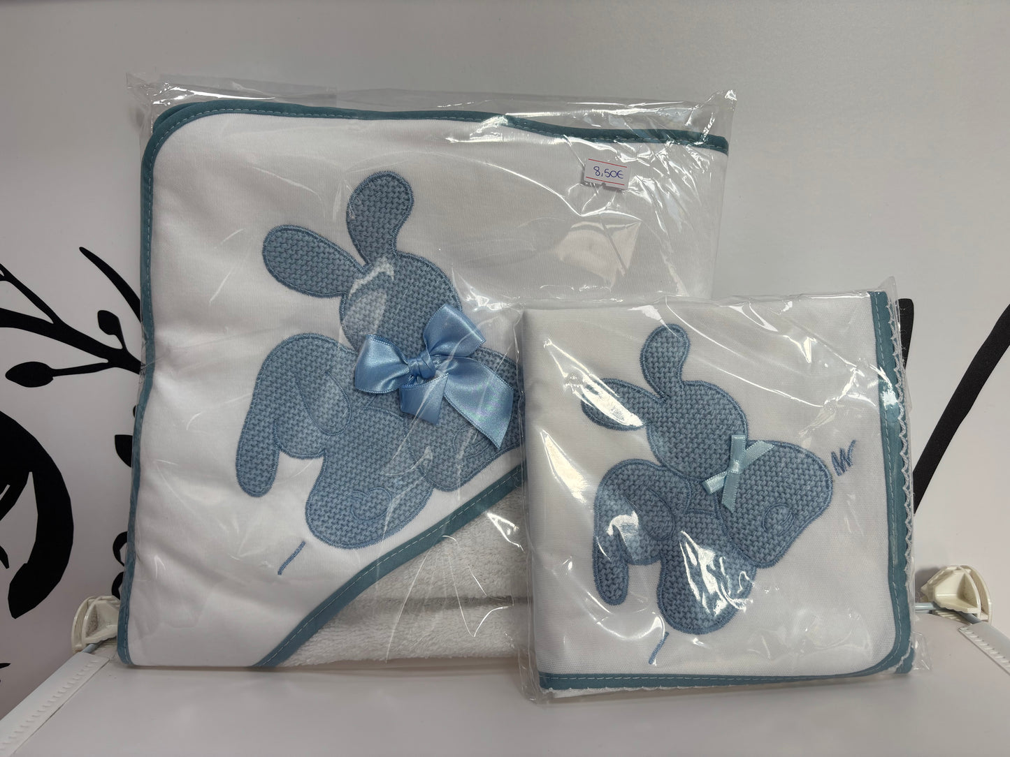 Capa de baño conejitos