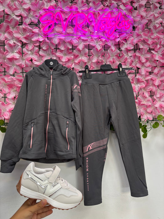 Conjunto Adella