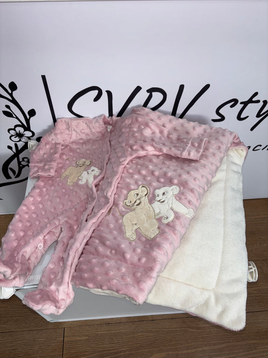 Set pijama y manta rey león